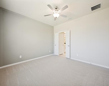 715 Dotty Drive - Photo Thumbnail 17