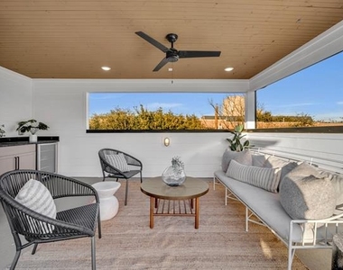 1512 Villars Street - Photo Thumbnail 11