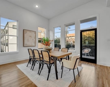 1512 Villars Street - Photo Thumbnail 17