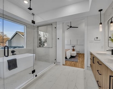 1512 Villars Street - Photo Thumbnail 24