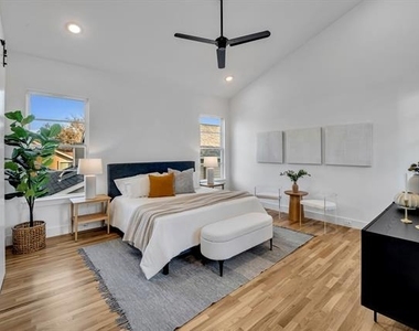 1512 Villars Street - Photo Thumbnail 18