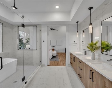 1512 Villars Street - Photo Thumbnail 22