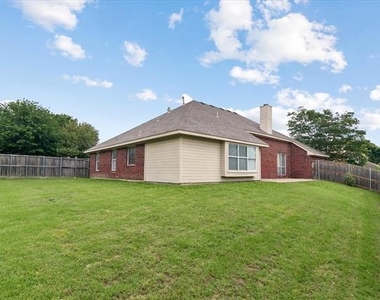5001 Lake Crest Drive - Photo Thumbnail 16