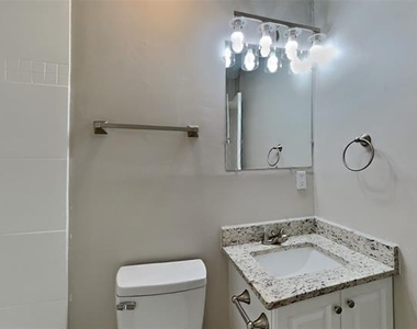 6100 Springwood Drive - Photo Thumbnail 14