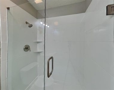 6100 Springwood Drive - Photo Thumbnail 8