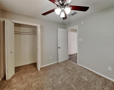 6100 Springwood Drive - Photo Thumbnail 9
