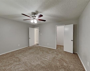 6100 Springwood Drive - Photo Thumbnail 6