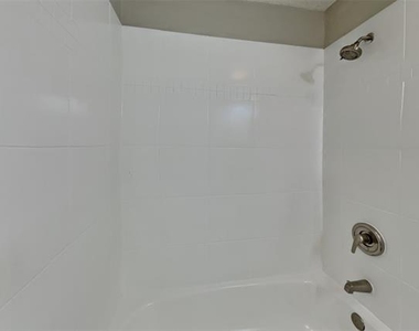 6100 Springwood Drive - Photo Thumbnail 15