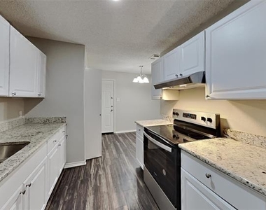 6100 Springwood Drive - Photo Thumbnail 3