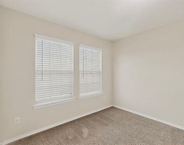1901 Princeton Avenue - Photo Thumbnail 23