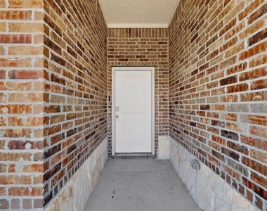 1901 Princeton Avenue - Photo Thumbnail 4