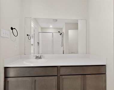 1901 Princeton Avenue - Photo Thumbnail 20