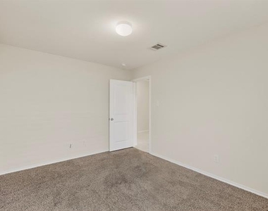 1901 Princeton Avenue - Photo Thumbnail 32