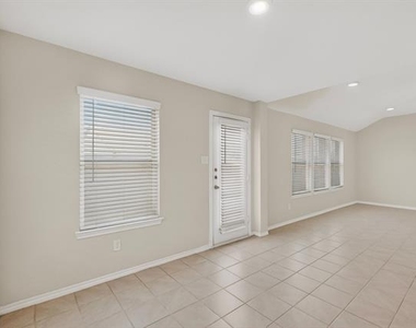 1901 Princeton Avenue - Photo Thumbnail 9