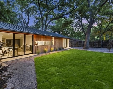 8571 Eustis Avenue - Photo Thumbnail 3