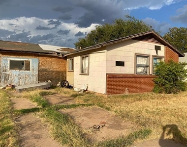 501 N Lincoln Avenue - Photo Thumbnail 1
