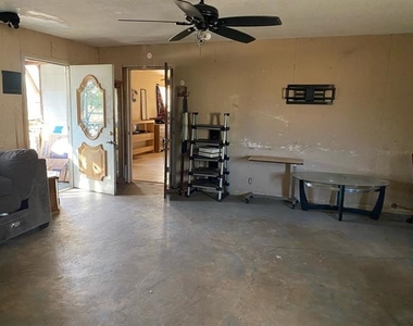 501 N Lincoln Avenue - Photo Thumbnail 10