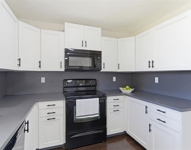 2816 Chelsea Lane - Photo Thumbnail 15
