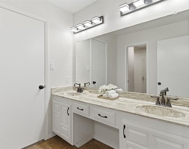 2816 Chelsea Lane - Photo Thumbnail 19