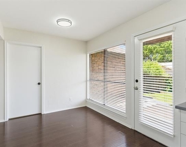 2816 Chelsea Lane - Photo Thumbnail 12