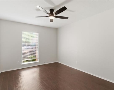 2816 Chelsea Lane - Photo Thumbnail 23