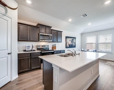 13105 Dawson Drive - Photo Thumbnail 5