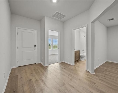 2307 Albert Lane - Photo Thumbnail 4