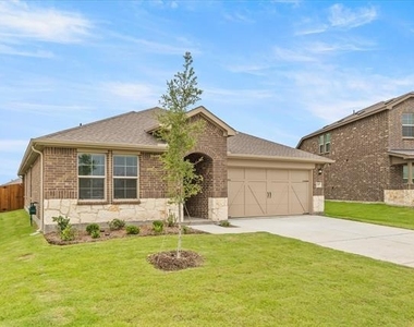 2307 Albert Lane - Photo Thumbnail 2