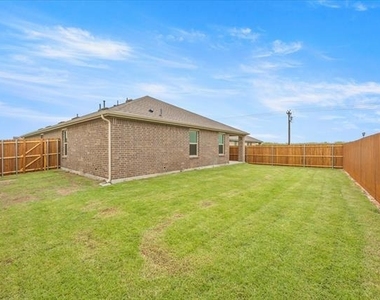 2307 Albert Lane - Photo Thumbnail 32