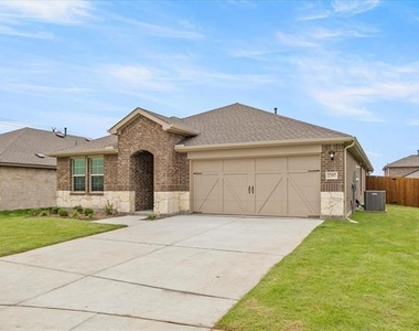 2307 Albert Lane - Photo Thumbnail 1