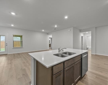 2307 Albert Lane - Photo Thumbnail 13