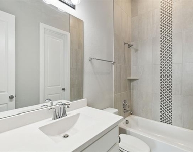 4131 Sandhills Lane - Photo Thumbnail 5