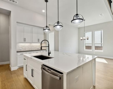 4131 Sandhills Lane - Photo Thumbnail 12
