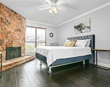 3314 Douglas Avenue - Photo Thumbnail 2