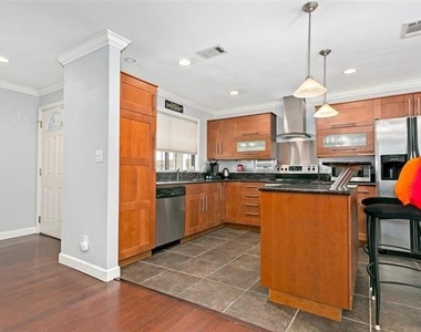 3314 Douglas Avenue - Photo Thumbnail 9