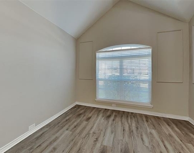 1508 Kendal Drive - Photo Thumbnail 4