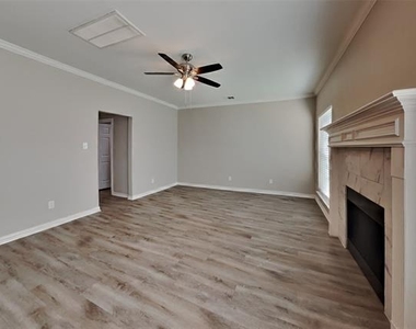 1508 Kendal Drive - Photo Thumbnail 3
