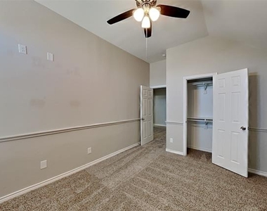 1508 Kendal Drive - Photo Thumbnail 16