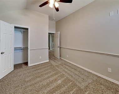 1508 Kendal Drive - Photo Thumbnail 14