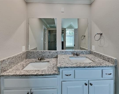 1508 Kendal Drive - Photo Thumbnail 10