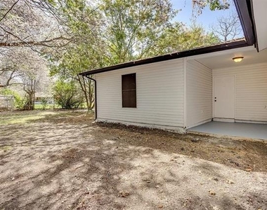 5709 Walraven Circle - Photo Thumbnail 34