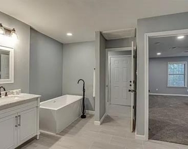 5709 Walraven Circle - Photo Thumbnail 16