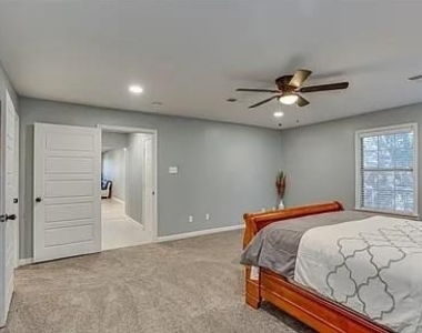5709 Walraven Circle - Photo Thumbnail 15