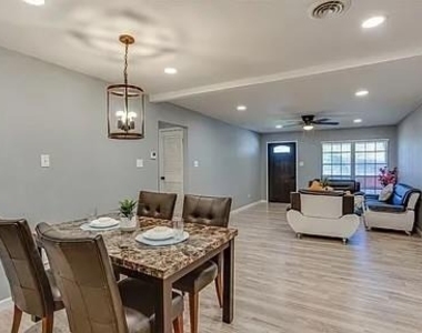 5709 Walraven Circle - Photo Thumbnail 6
