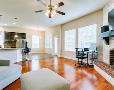 3116 Hereford Drive - Photo Thumbnail 7