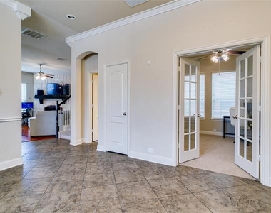 3116 Hereford Drive - Photo Thumbnail 4