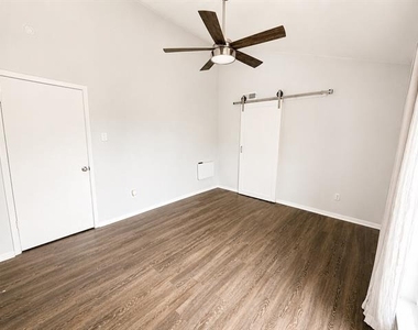 4020 Holland Avenue - Photo Thumbnail 12