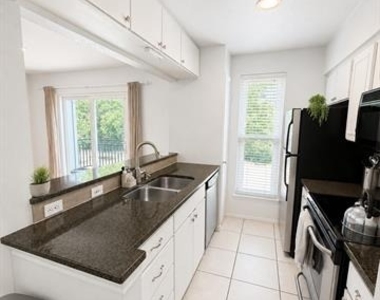 4020 Holland Avenue - Photo Thumbnail 11
