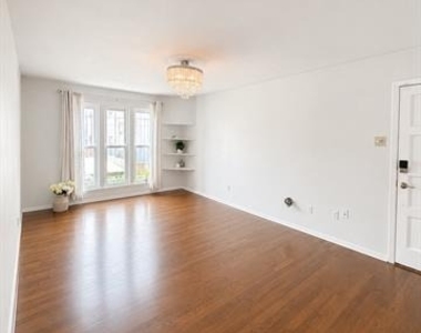 4020 Holland Avenue - Photo Thumbnail 4