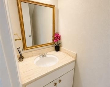 4020 Holland Avenue - Photo Thumbnail 9
